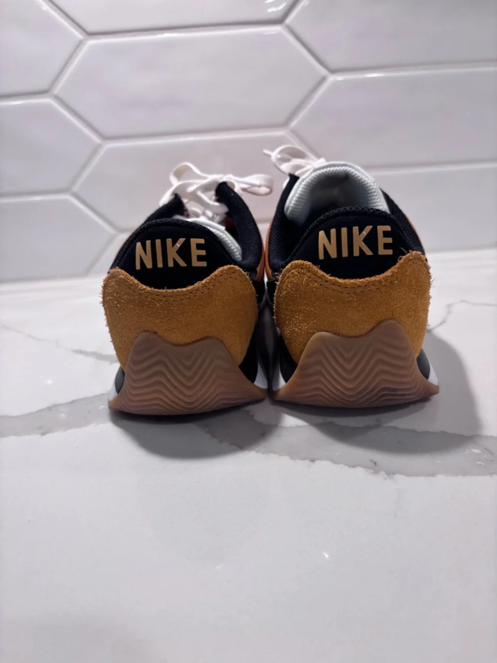 Nike Women's Pacific Sneakers - Picture 5 of 8